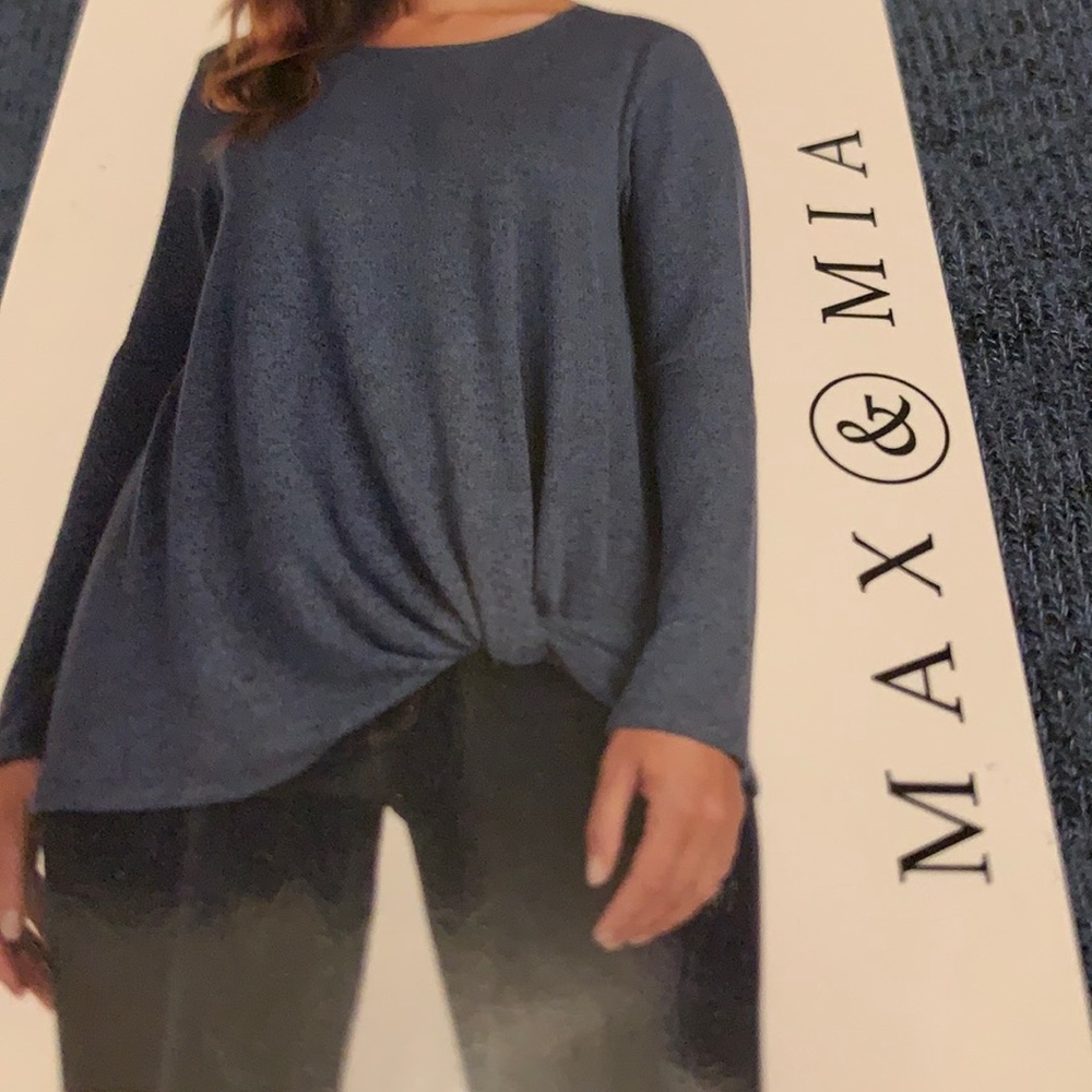 Max & Mia cozy twist front tunic small, color denim blue